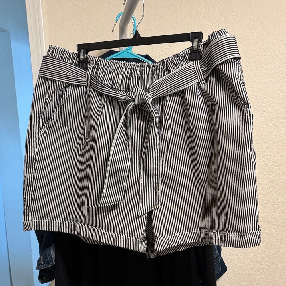 Lane Bryant Black and White Striped Shorts - Picture 2 of 7
